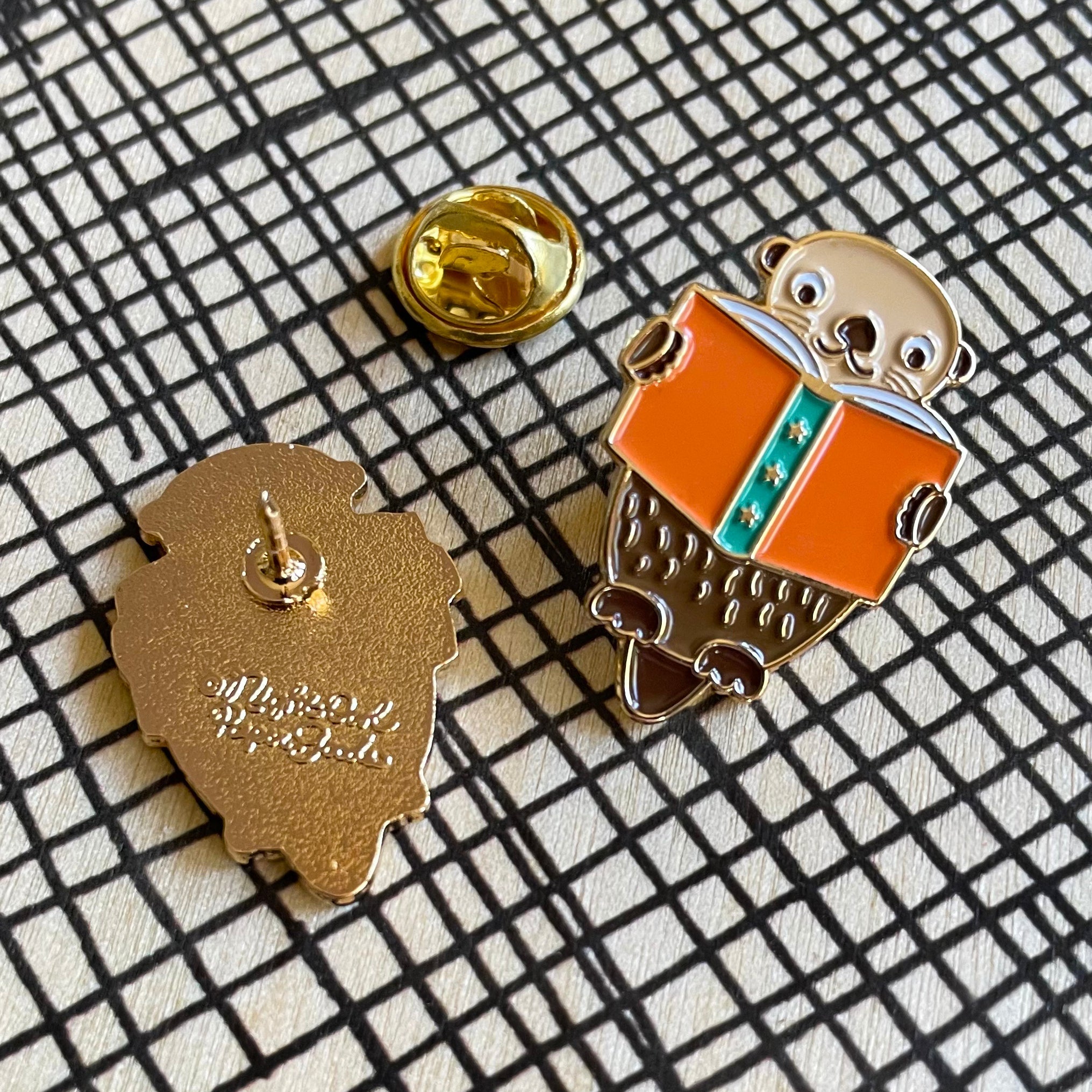 Otter Read Book Buddies Wood Mini Bookmark + Pin Gift Set